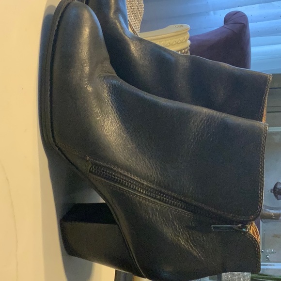 Soffi Bootie - Picture 12 of 12